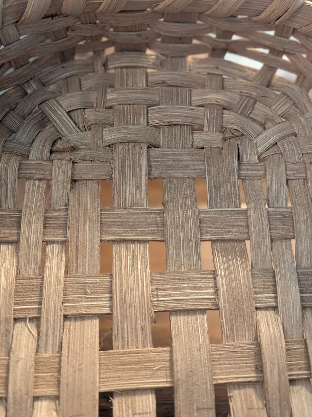 Handwoven Split Ash Picnic Basket with Lid & Folding Wooden Handle